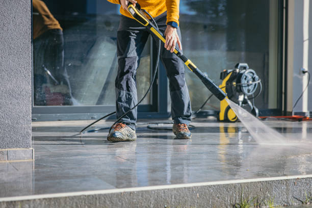 Why Choose Our Certified Pressure Washing Experts for Your Project Needs in Forest City, IA?